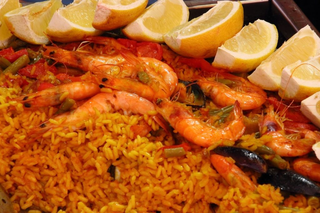 paella kuchnia hiszpanska