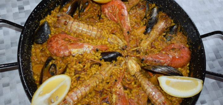 paella z owocami morza
